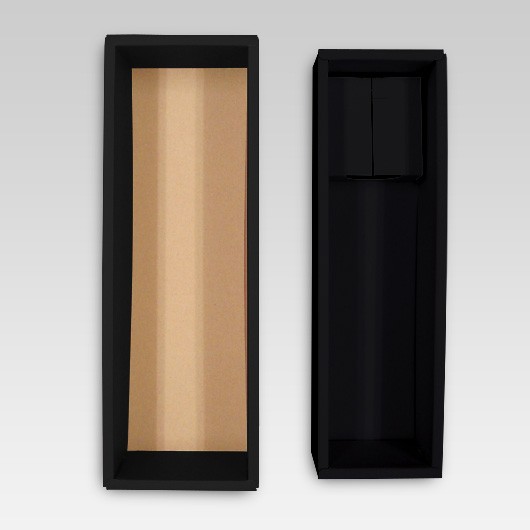 中の仕切りでワインを固定しますので、ワインを安定して運ぶことができます。